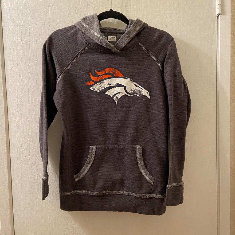Woman’s NFL Team Apparel Broncos Gray Sweater